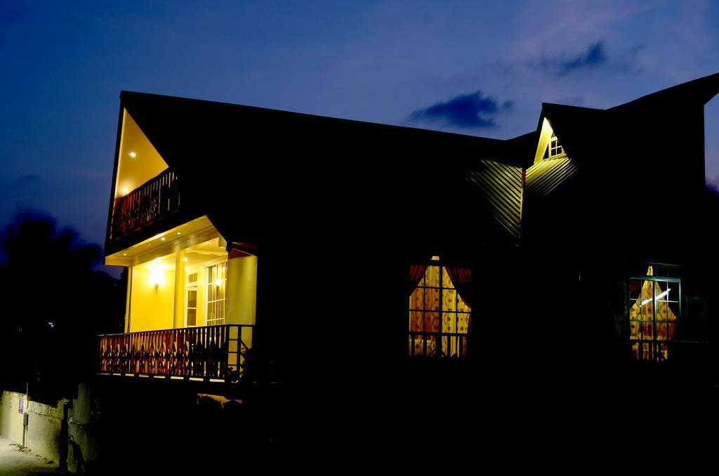 Hotel Lily Rest Maldives Maafushi Esterno foto