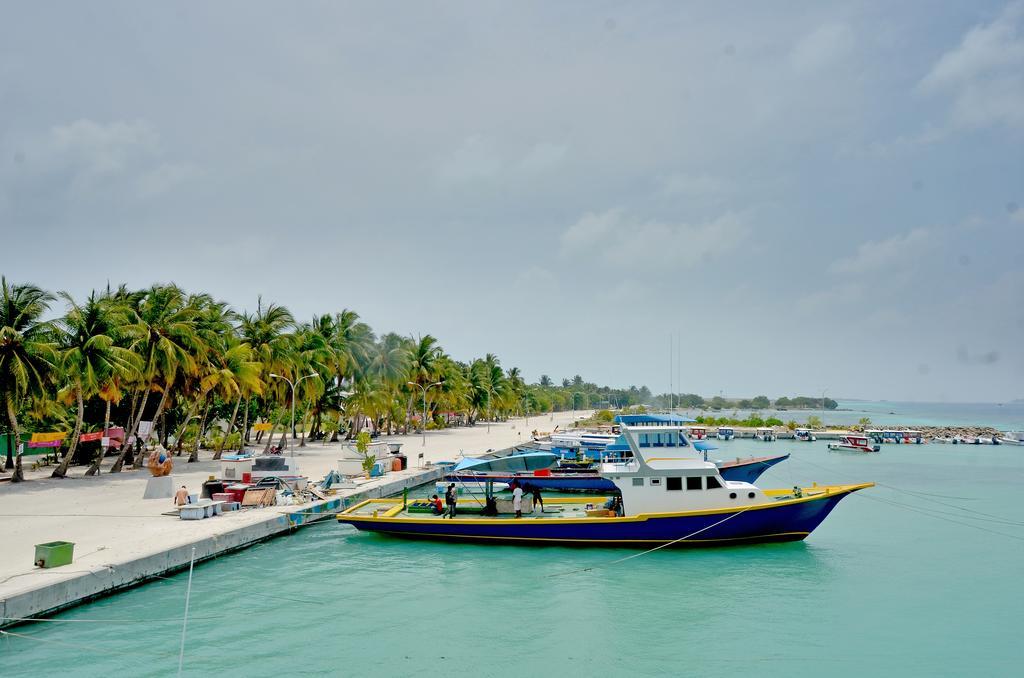 Hotel Lily Rest Maldives Maafushi Esterno foto