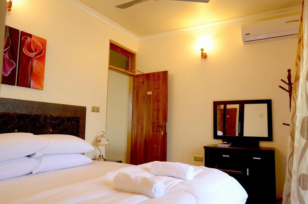 Hotel Lily Rest Maldives Maafushi Esterno foto