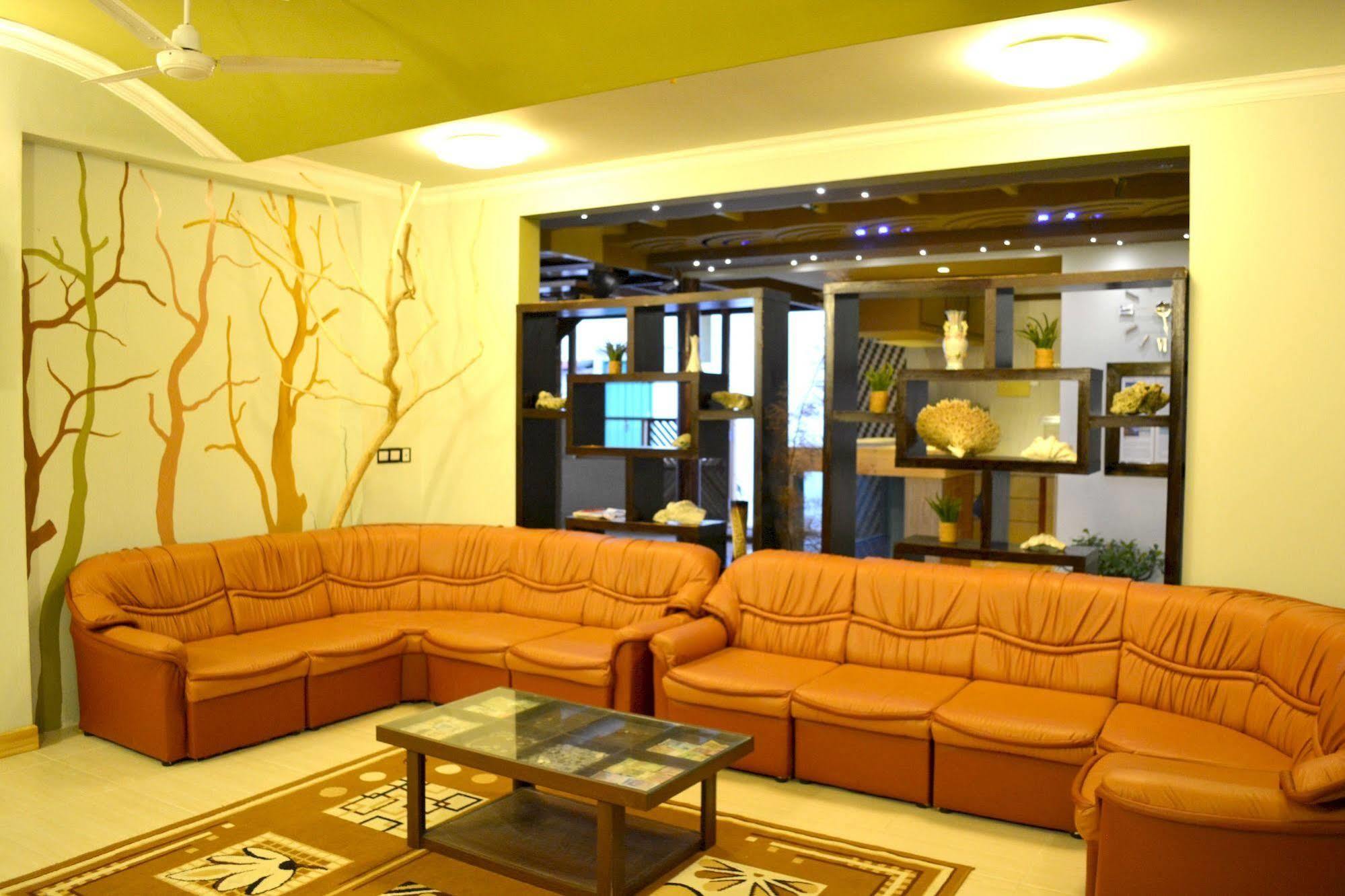 Hotel Lily Rest Maldives Maafushi Esterno foto